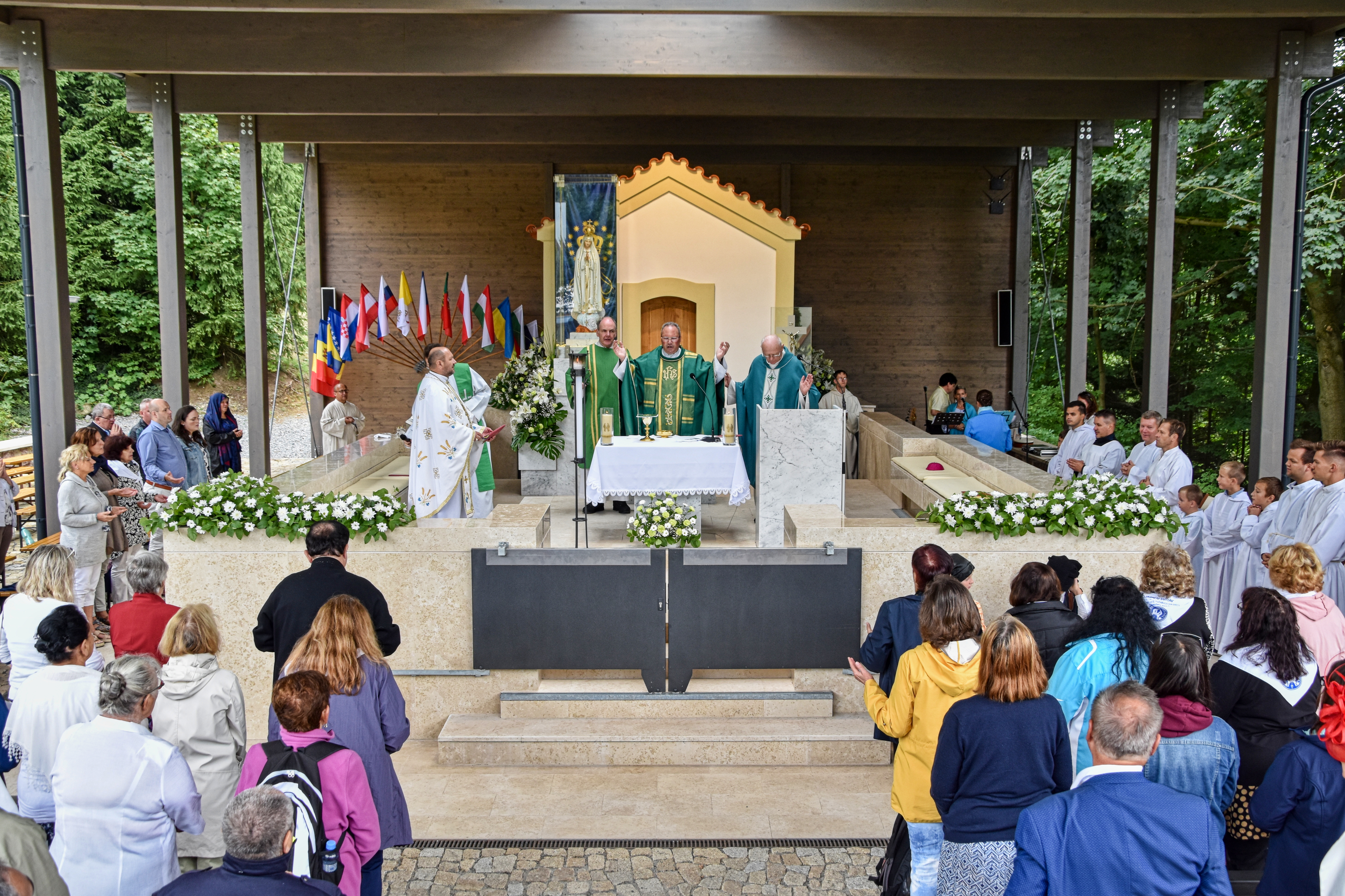 Capelinha – mše svatá s rektorem Carlosem Cabecinhasem